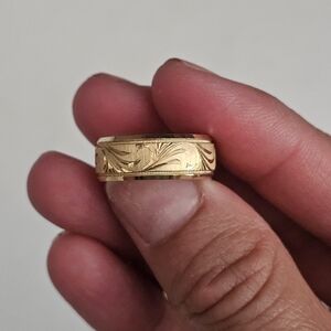 18k Yellow Gold Engraved Floral Band Ring